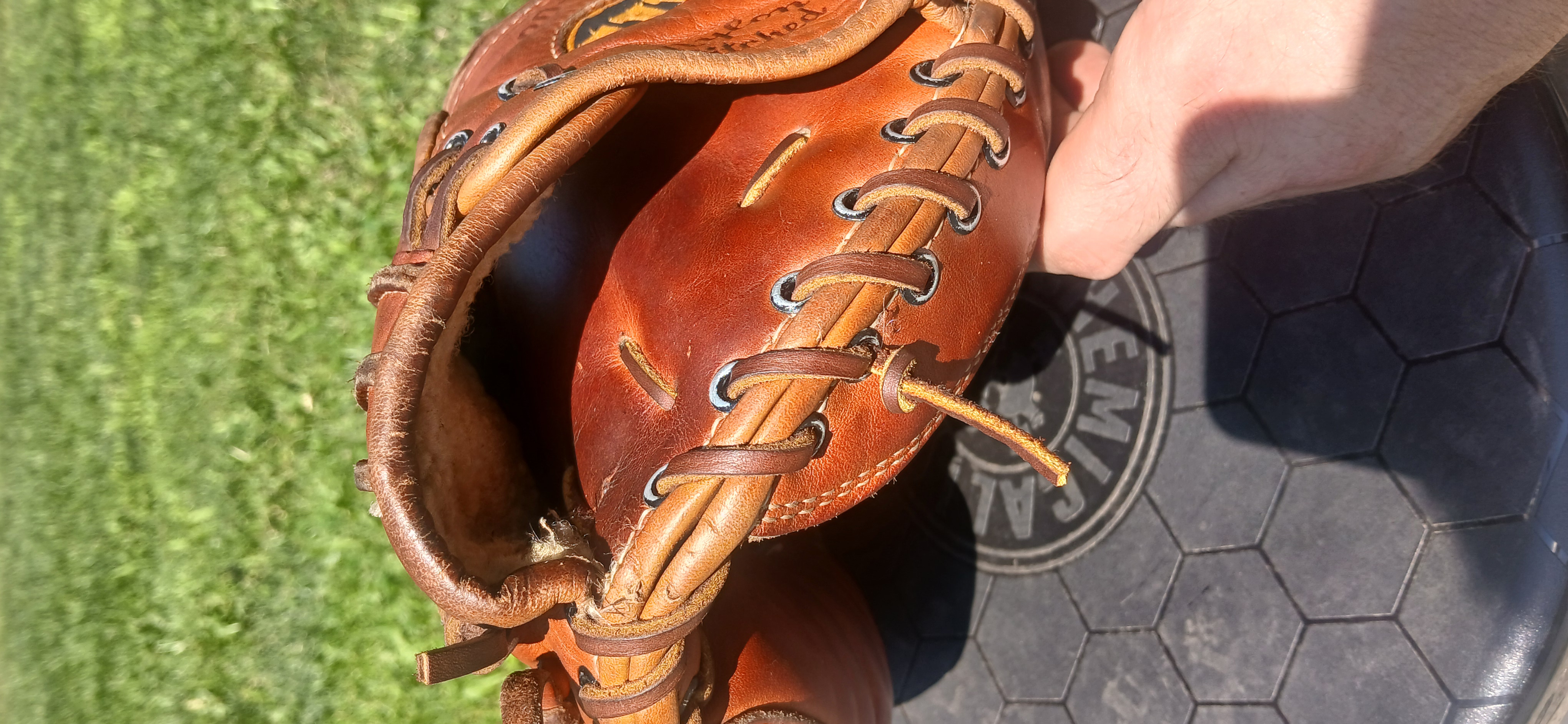 Wilson A2403 leather detail
